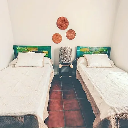 Ferienhaus Welcoming House In + Pool Cañamero